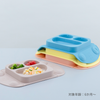 EasyMatミニを重ねた写真と食材を盛り付けた使用例。対象年齢6か月〜